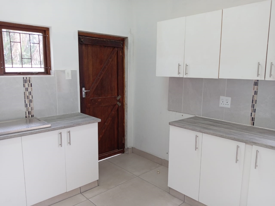 To Let 1 Bedroom Property for Rent in Heiderand Western Cape